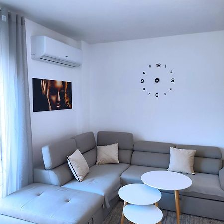 Sabi Apartment Golem Qerret Eksteriør bilde