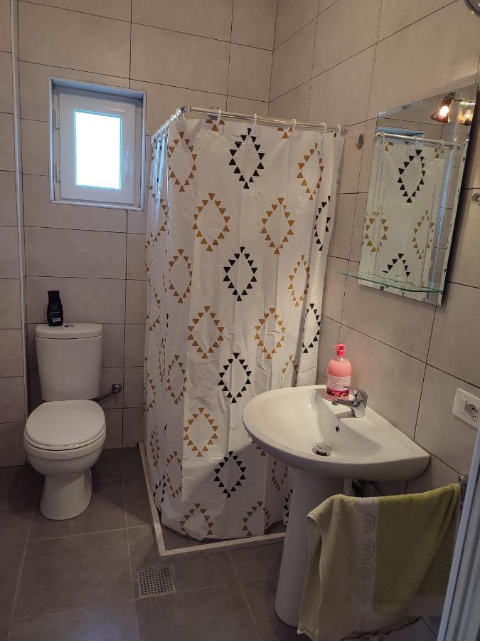 Sabi Apartment Golem Qerret Eksteriør bilde